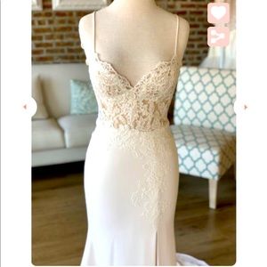 Paloma Blanca champagne wedding dress. Brand new never worn.